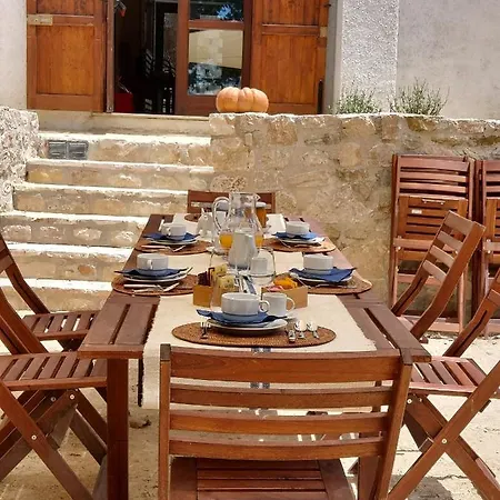 Chiosi Country Club Bed & Breakfast Corleone